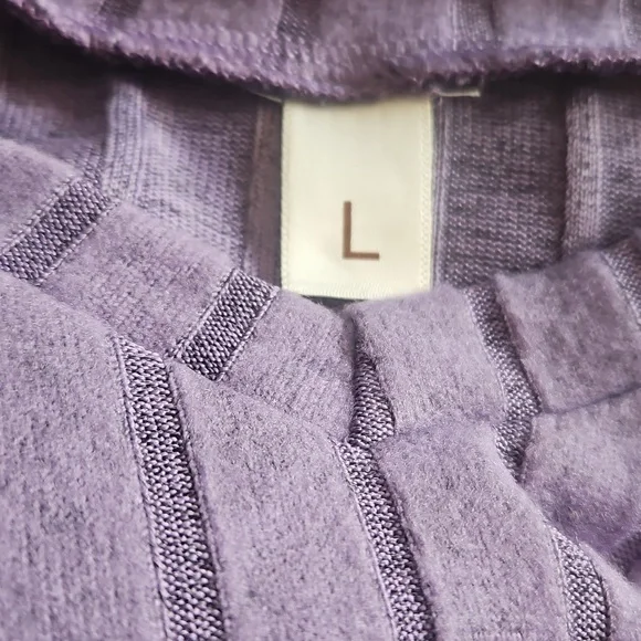 Women's Lavender Ribbed Lounge Set - Picture 4 of 6